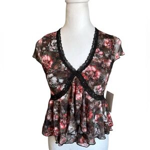 Rebellious Dreamer Floral V-neck Top Size M NWT